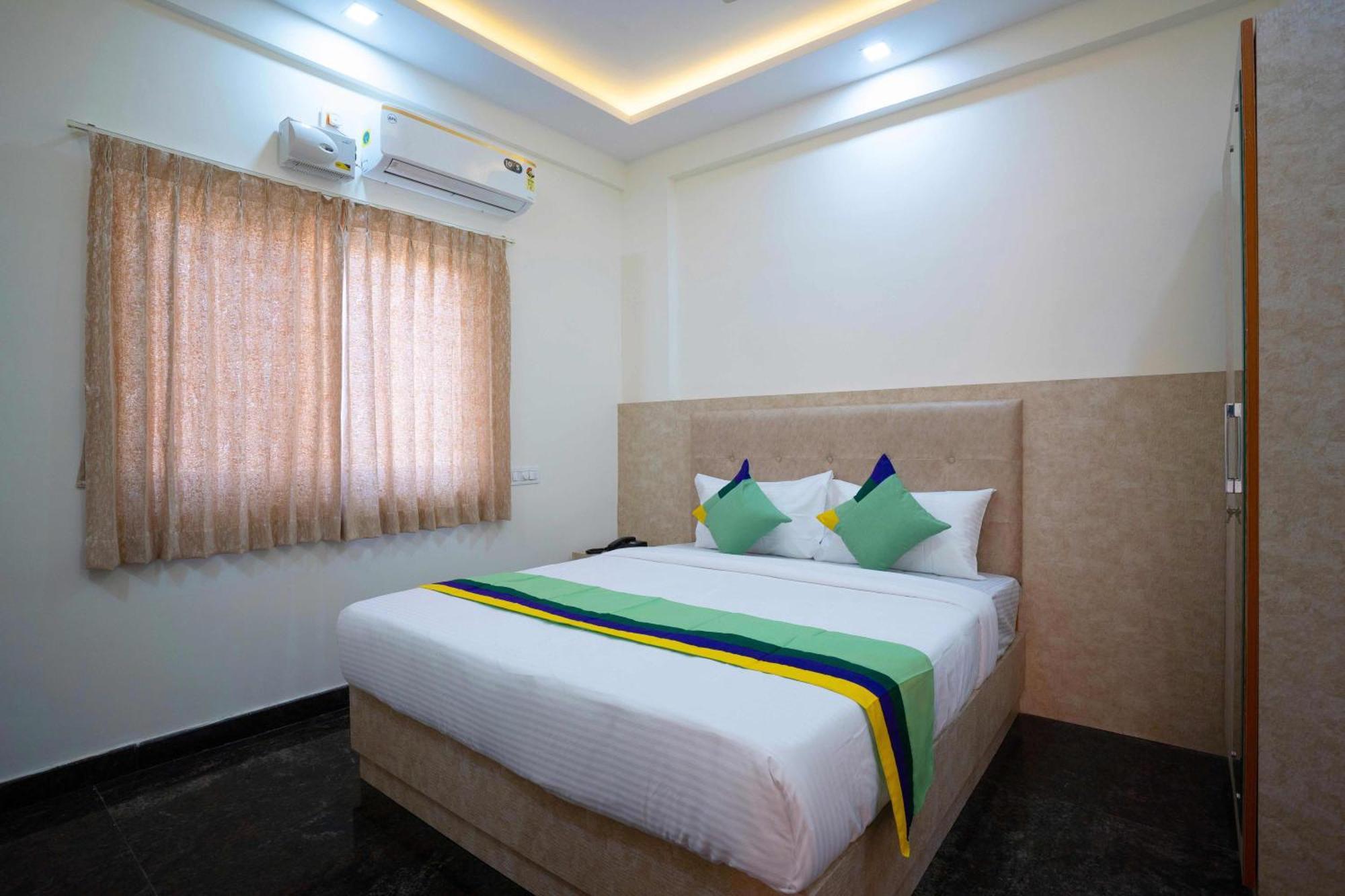 Treebo Galaxy Kings Suites, Hebbal Bengaluru Zewnętrze zdjęcie