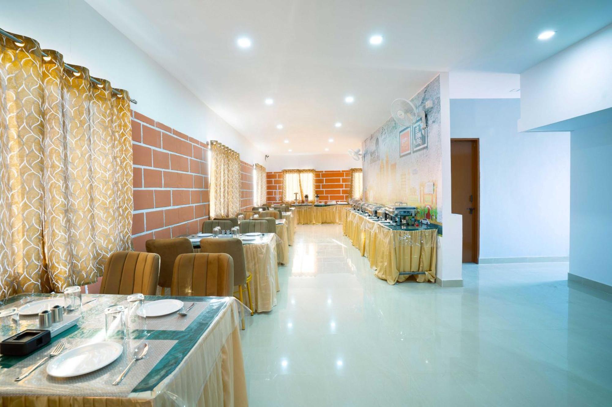 Treebo Galaxy Kings Suites, Hebbal Bengaluru Zewnętrze zdjęcie