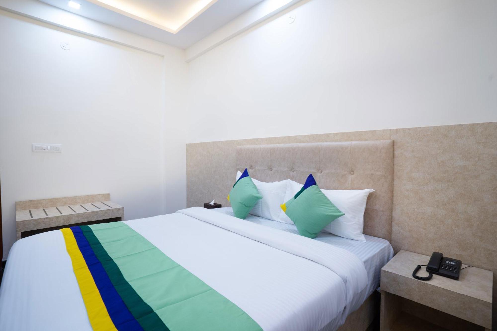 Treebo Galaxy Kings Suites, Hebbal Bengaluru Zewnętrze zdjęcie